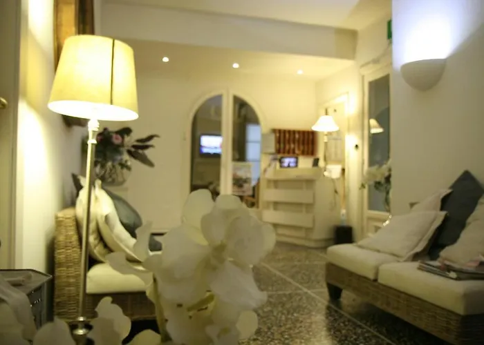 Gabbiano فندق 2*